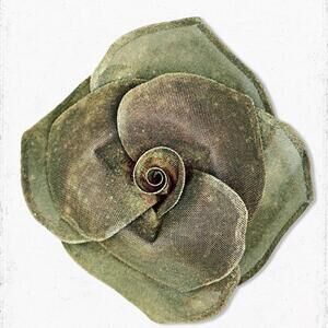 6032. Damaged Bronze Vintage Mesh Rose